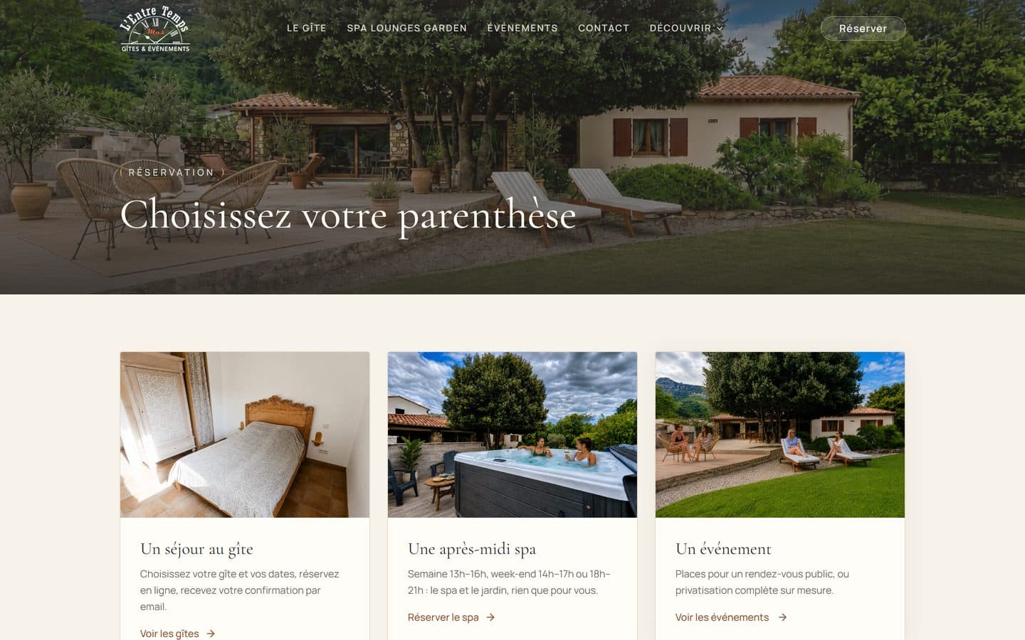 Page Réservation titrée Choisissez votre parenthèse, avec le jardin du Mas en bandeau et les trois offres gîte, spa et événement